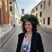 Sono una persona molto creativa. Da musicista conduco la mia vita in un panorama internazionale, a contatto con diverse culture.